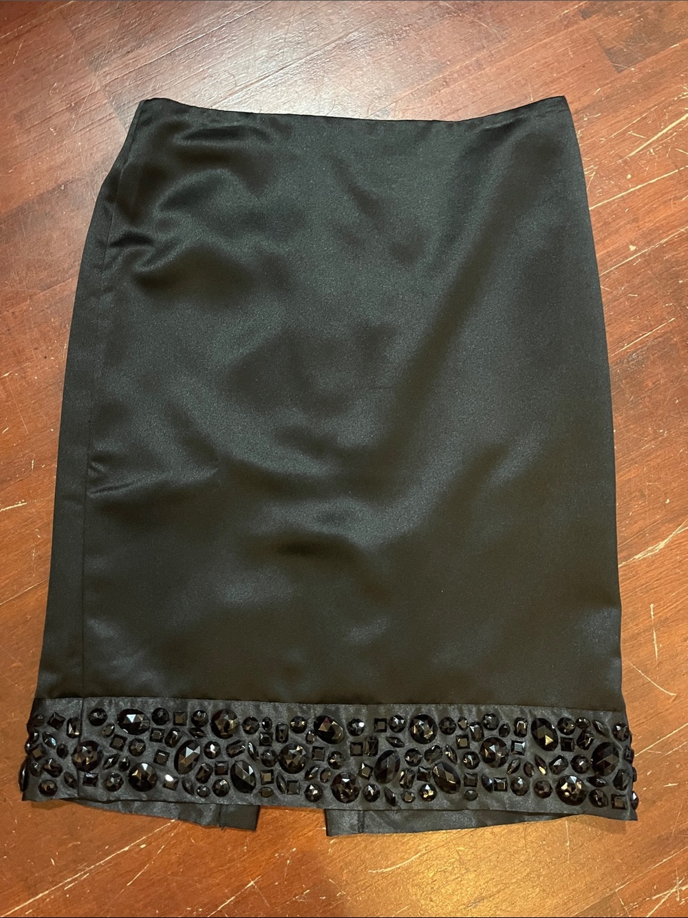 🌻3/$15🌻 White House Black Market Black Pencil Skirt with Jeweled Hem